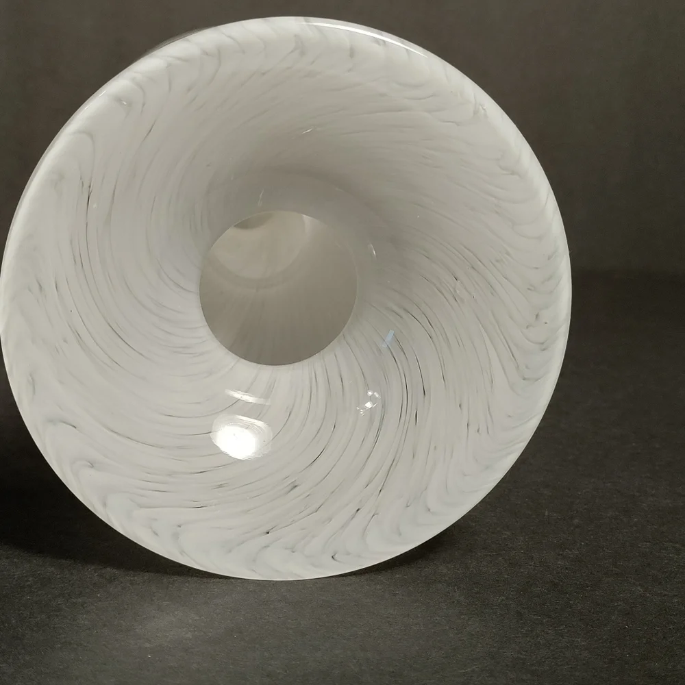 ART GLASS VASE⭐ - Picture 2 of 6